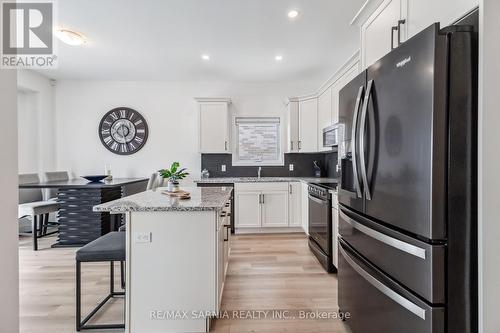 63 Rosina Lane, Zorra (Thamesford), ON - Indoor Photo Showing Kitchen
