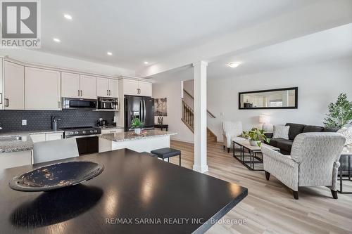 63 Rosina Lane, Zorra (Thamesford), ON - Indoor Photo Showing Kitchen