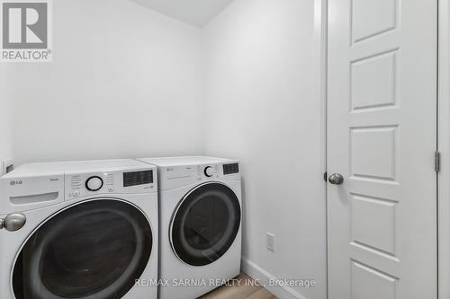 63 Rosina Lane, Zorra (Thamesford), ON - Indoor Photo Showing Laundry Room