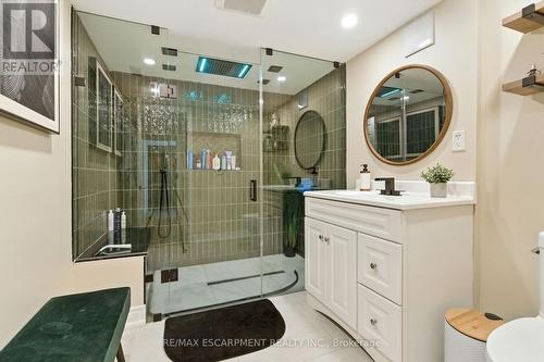 2224 Ghent Avenue, Burlington, ON - Indoor Photo Showing Bathroom