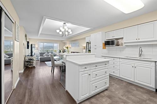 408-265 Froelich Road, Kelowna, BC - Indoor Photo Showing Kitchen