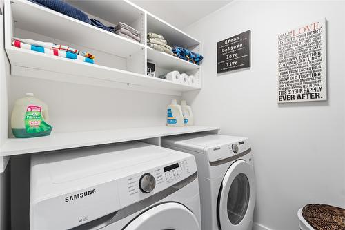 30-1999 15 Avenue, Vernon, BC - Indoor Photo Showing Laundry Room
