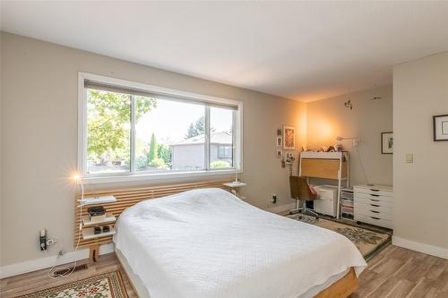 156-1995 Burtch Road, Kelowna, BC - Indoor Photo Showing Bedroom