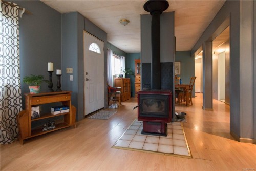 6573 Mystery Beach Rd, Fanny Bay, BC 