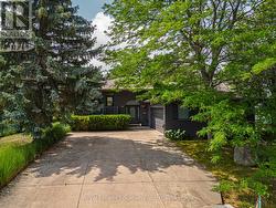 142 BROOKER BOULEVARD  Blue Mountains, ON L9Y 0L4