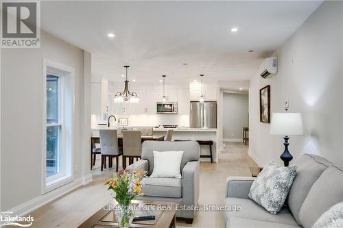 Open and inviting space - model finish - 304 - 200 Anglo Street, Bracebridge (Macaulay), ON - Indoor Photo Showing Living Room