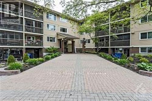 304 - 6376 BILBERRY DRIVE N  Ottawa, ON K1C 4P6