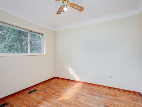 723 Genevieve Rd, Saanich, BC 