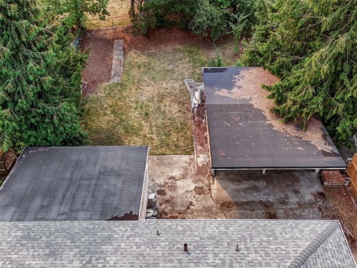 723 Genevieve Rd, Saanich, BC 