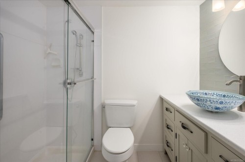 308-160 Vancouver Ave, Nanaimo, BC - Indoor Photo Showing Bathroom
