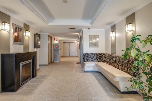 308-160 Vancouver Ave, Nanaimo, BC - Indoor With Fireplace