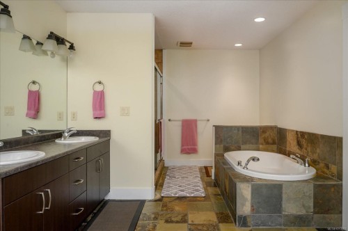 213 Shiloh Dr, Nanaimo, BC 