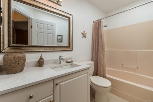 4718/4720 Shell Beach Rd, Ladysmith, BC 