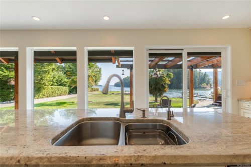 4718/4720 Shell Beach Rd, Ladysmith, BC 