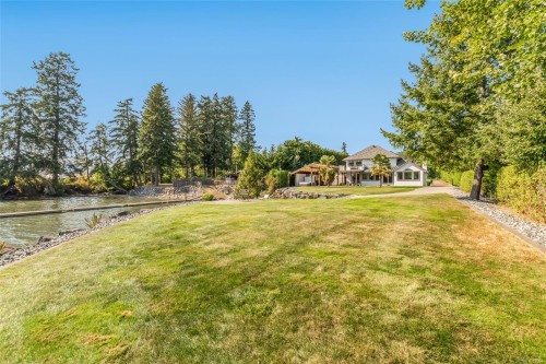 4718/4720 Shell Beach Rd, Ladysmith, BC 