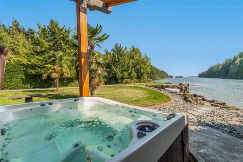 4718/4720 Shell Beach Rd, Ladysmith, BC 