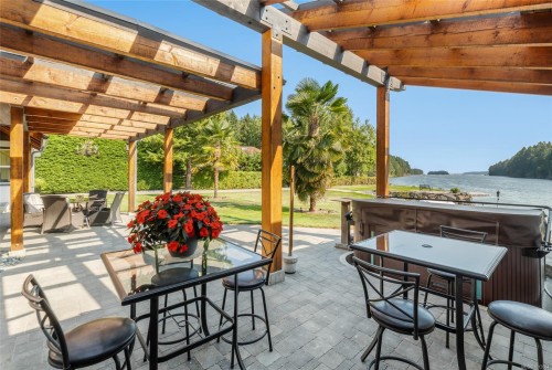 4718/4720 Shell Beach Rd, Ladysmith, BC 