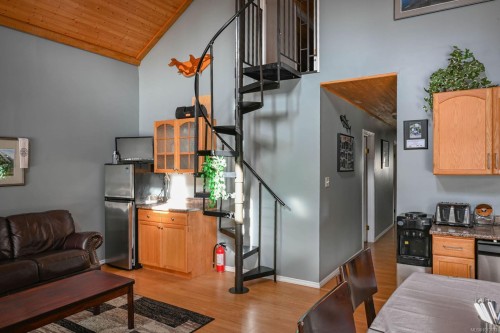 00 Tlupana Inlet, Gold River, BC 