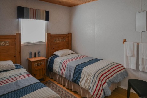 00 Tlupana Inlet, Gold River, BC 