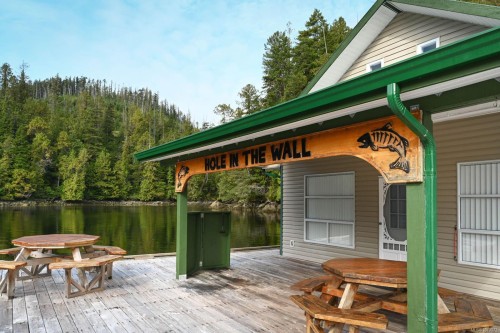 00 Tlupana Inlet, Gold River, BC 