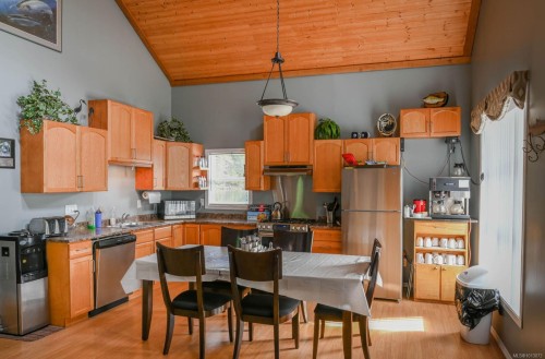 00 Tlupana Inlet, Gold River, BC 