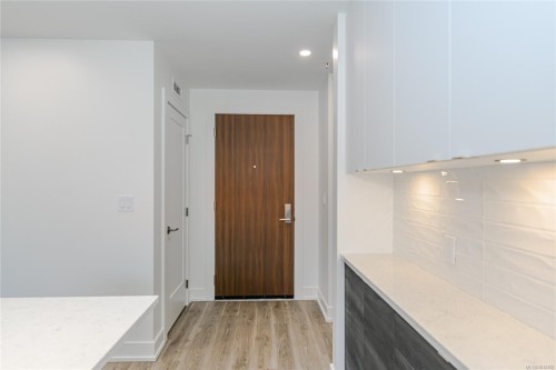 715-1628 Store St, Victoria, BC - Indoor Photo Showing Other Room