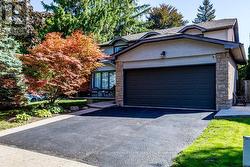 19 FIELDGATE STREET  Hamilton, ON L9H 6N3