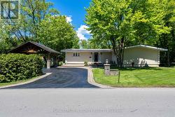 3 BRIARCLIFFE DRIVE  Ottawa, ON K1J 6E3