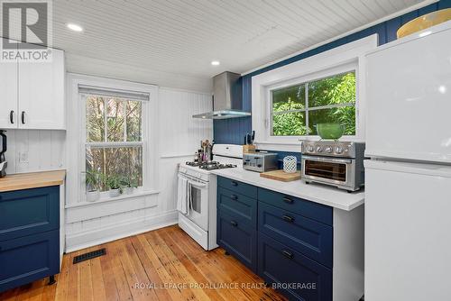 122 South Street, Gananoque, ON - Indoor Photo Showing Kitchen