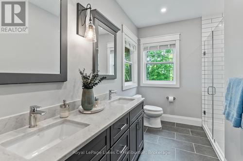 1143 Trillium Trail, Dysart Et Al (Dudley), ON - Indoor Photo Showing Bathroom