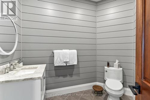 1143 Trillium Trail, Dysart Et Al (Dudley), ON - Indoor Photo Showing Bathroom