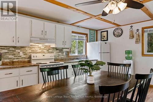 79 Mckellar Lake Road, Mckellar, ON - Indoor Photo Showing Dining Room