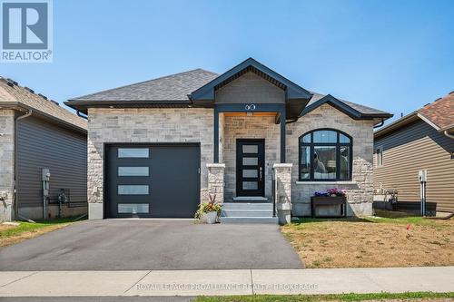 60 POTTER DRIVE  Loyalist (Odessa), ON K0H 2H0