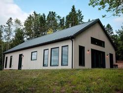 800 BLUFF Road  Lockhartville, NS B0P 1H0