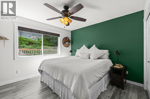 3334 Mcqueen Road, West Kelowna, BC - Indoor Photo Showing Bedroom