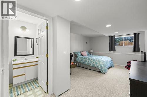 3334 Mcqueen Road, West Kelowna, BC - Indoor Photo Showing Bedroom