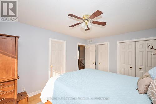 358 Antoinette Road, Fort Erie (Lakeshore), ON - Indoor Photo Showing Bedroom