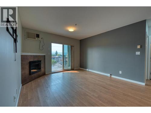 140 Asher Road Unit# 302, Kelowna, BC - Indoor With Fireplace
