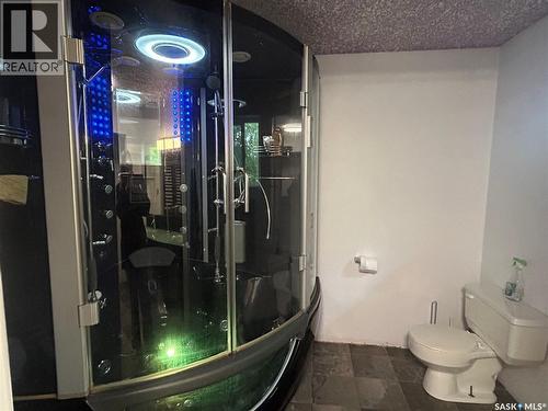 325 White Street, Bienfait, SK - Indoor Photo Showing Bathroom