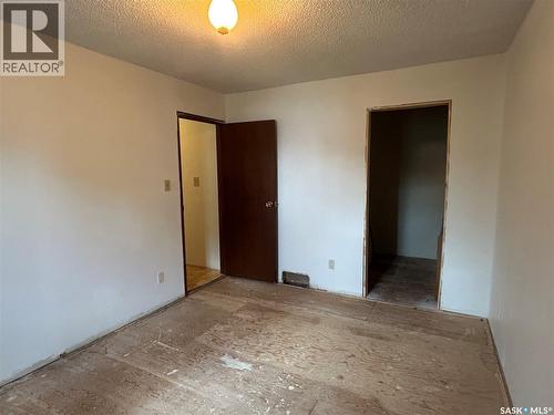 325 White Street, Bienfait, SK - Indoor Photo Showing Other Room