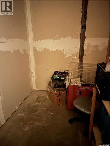 325 White Street, Bienfait, SK - Indoor
