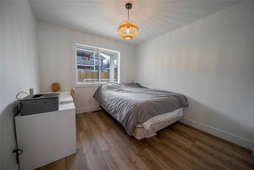 107 18Th Street, Cranbrook, BC - Indoor Photo Showing Bedroom