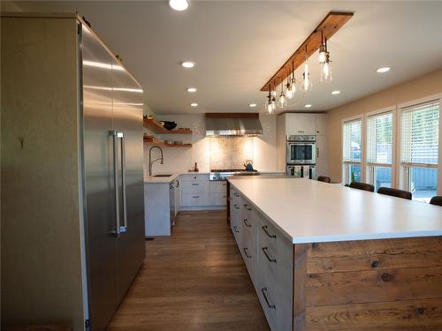 2205 Sparton Drive, Penticton, BC - Indoor Photo Showing Kitchen