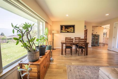2205 Sparton Drive, Penticton, BC - Indoor Photo Showing Dining Room
