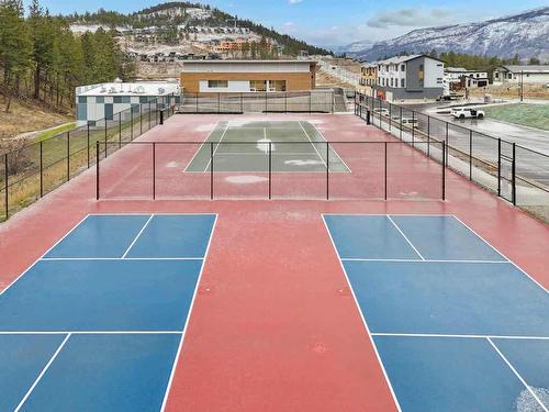 7-3220 Hilltown Drive, Kelowna, BC - Outdoor