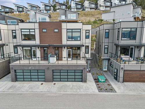 7-3220 Hilltown Drive, Kelowna, BC - Outdoor