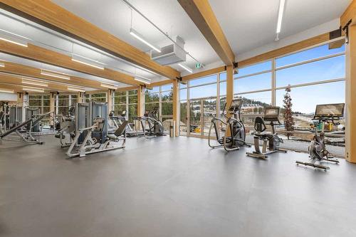7-3220 Hilltown Drive, Kelowna, BC - Indoor Photo Showing Gym Room