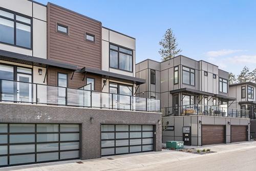 7-3220 Hilltown Drive, Kelowna, BC - Outdoor