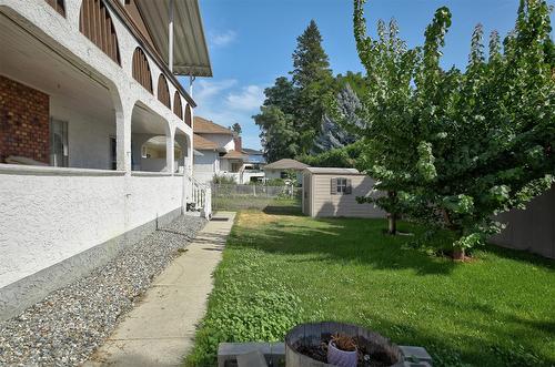 2295 Rhondda Court, Kelowna, BC - Outdoor