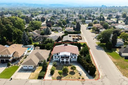 2295 Rhondda Court, Kelowna, BC - Outdoor With View